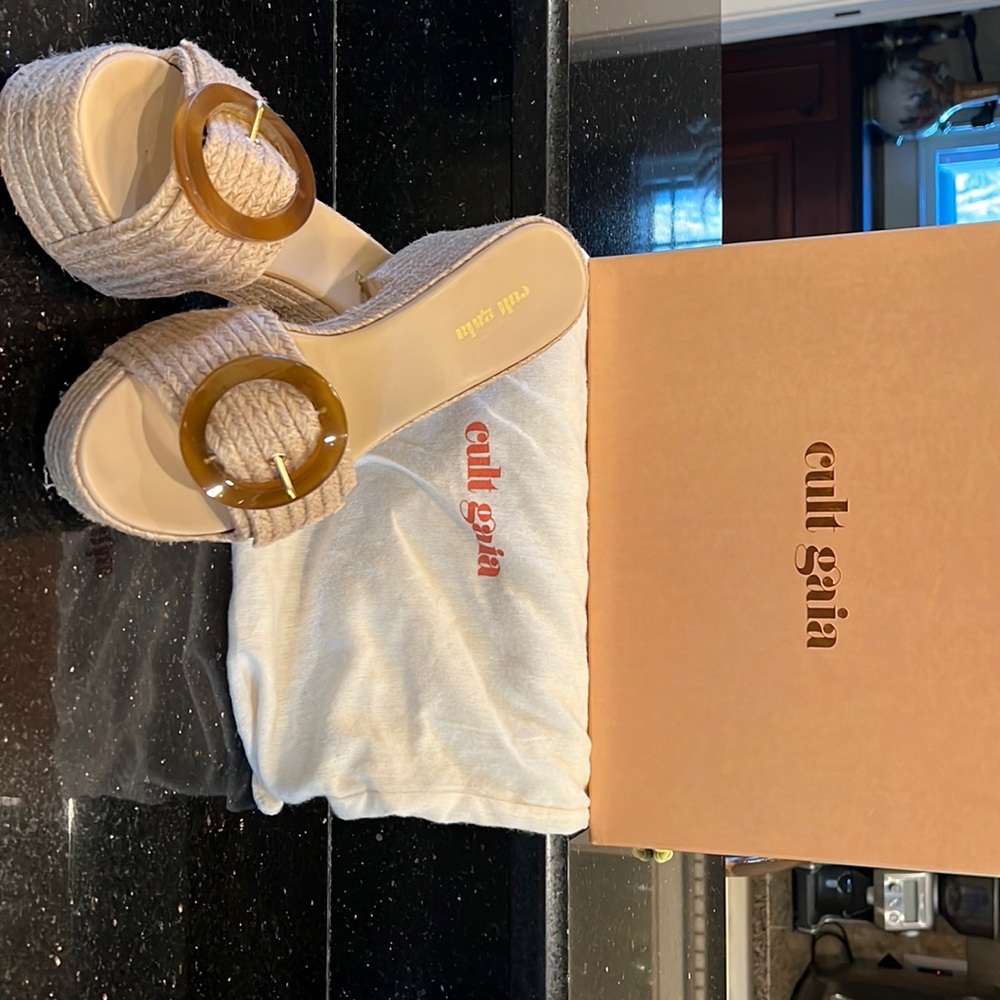 Cult Gaia Cleia Platform shoe